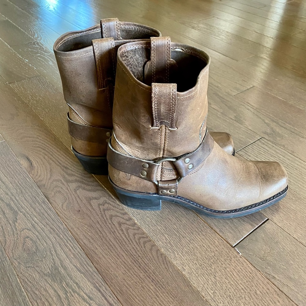 Frye 12R Women’s Size 9 Harness Boots